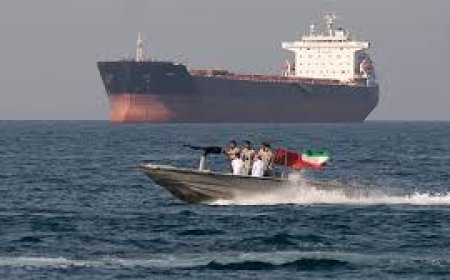 Iran Refuses to Reopen Strait of Hormuz Citing Ceasefire Breaches