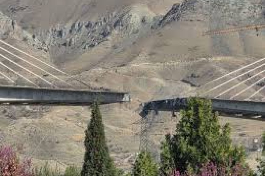 Trump vows more Iran strikes amid Hormuz crisis