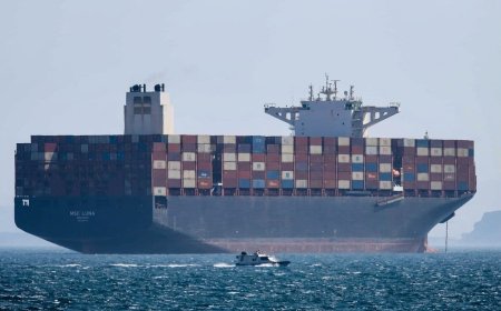 U.S. Stops Military Escorts in Strait of Hormuz