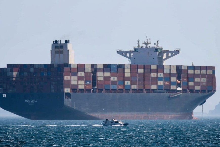 U.S. Stops Military Escorts in Strait of Hormuz