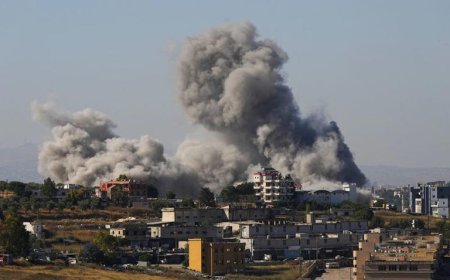Israeli Airstrikes Threaten Ceasefire as US, Iran Envoys Head to Peace Talks