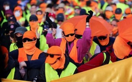 15000 Protest, Block Roads as Germany's Far-Right AfD Meets Ahead of Elections