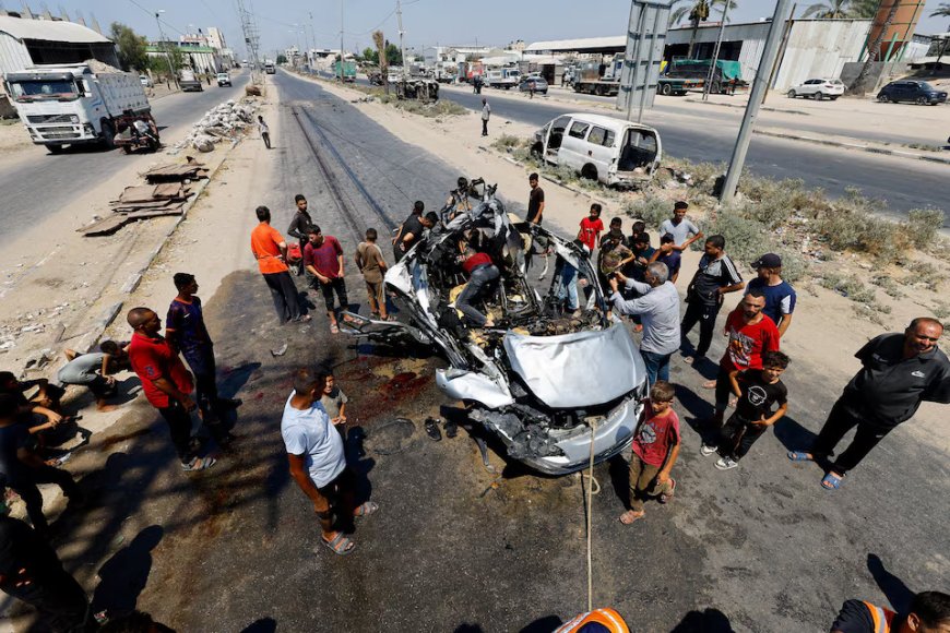 Gaza airstrikes kill 18 despite new ceasefire push